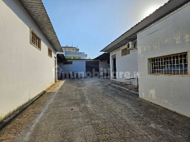Lecce, Rudiae - Casermette, Viale Giuseppe Grassi, 20
