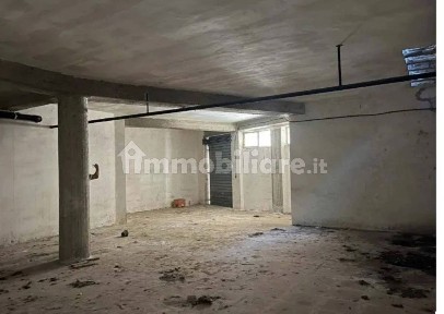 Magazzino all'asta via Magistrato Cosimo Mariano, Copertino