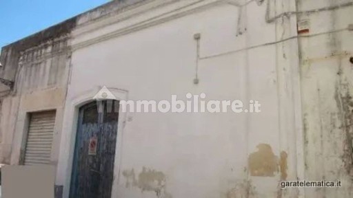 Magazzino all'asta via Vittorio Emanuele II, Casarano