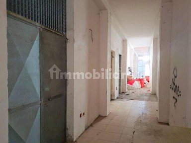 Magazzino all'asta via Montenegro, 181, Lizzanello