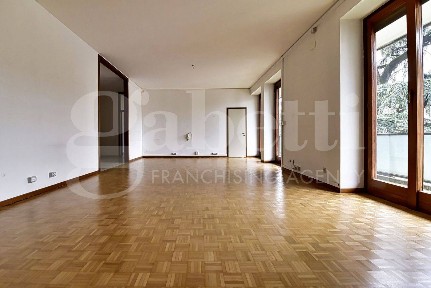 Monza, Centro Storico, VIA CARLO ALBERTO, 39