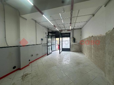 Locale commerciale in Affitto