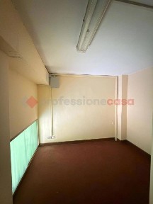Locale commerciale in Affitto