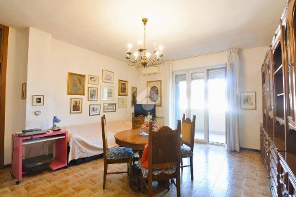 Bernareggio, Via Piemonte, 11