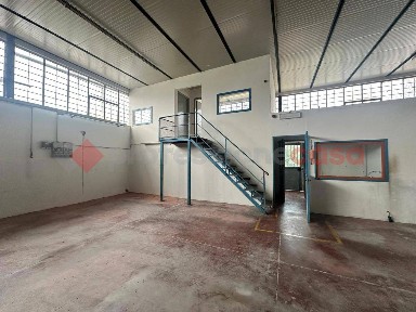 Locale commerciale in Affitto