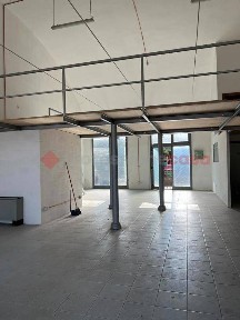 Locale commerciale in Affitto