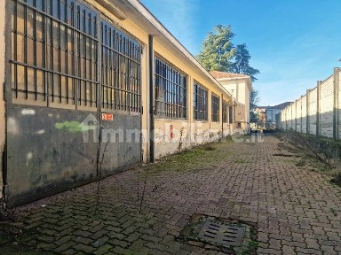 Capannone in Vendita
