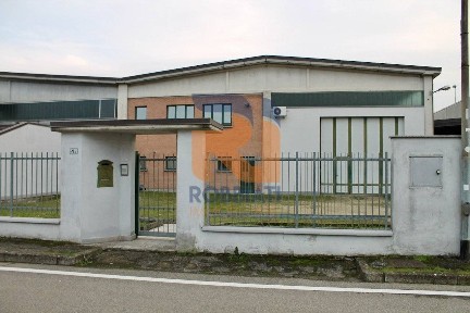 Capannone in Vendita
