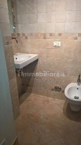 Locale commerciale in Affitto