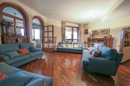 Appartamento via Don Luigi Sturzo 7, Parco, Monza