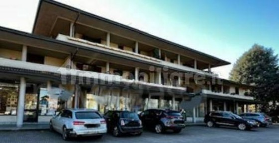 Locale commerciale in Affitto