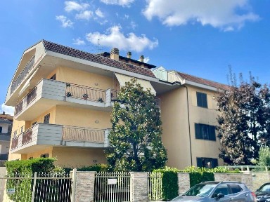 Trilocale via Del Frassino 15, Bernasconi, Buonarroti, Bareggia, Lissone