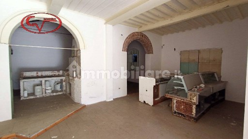 Locale commerciale in Affitto