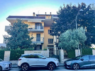Trilocale via Del Frassino 13, Bernasconi, Buonarroti, Bareggia, Lissone