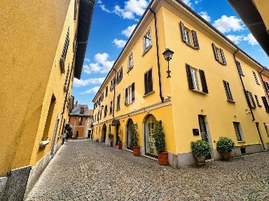 Vimercate, Via Pierino Colombo, 3