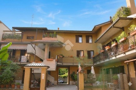 Vimercate, Via Giuseppe Mazzini, 83