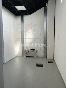 Locale commerciale in Affitto