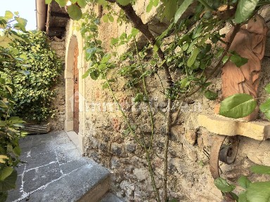 Rustico via Ospedale, Centro, Ofena