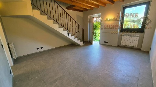 Villa a schiera via Porta D'agosto 1, Centro, Borgarello