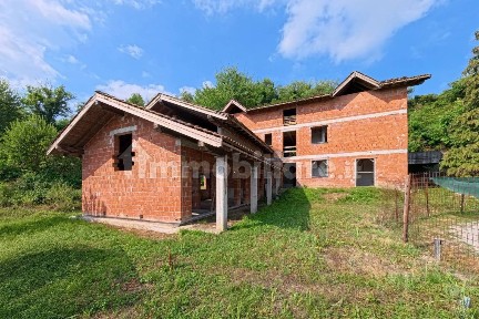 Varano Borghi, Via Boffalora, 10