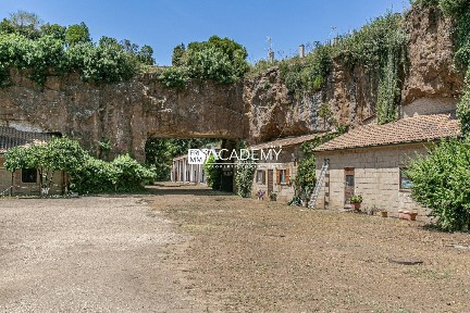 Roma, Settecamini, Via delle Case Rosse, 44