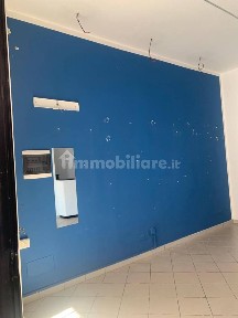Locale commerciale in Affitto