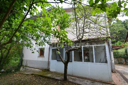 Terratetto unifamiliare 155 m², buono stato, Sant'Angelo dei Lombardi