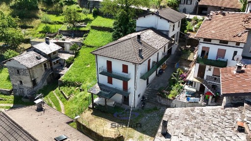 Villa a schiera via Villa 21, Centro, Verceia