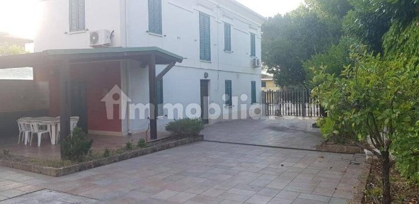 Villa bifamiliare via Staffieri 31, Centro, Cappelle sul Tavo