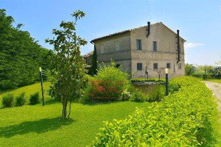 Rustico frazione Montefiore, Recanati