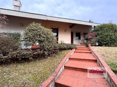 Terratetto unifamiliare via delle Stelle Alpine, Centro, Creazzo