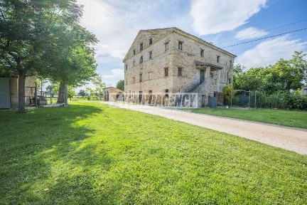Casale Contrada Campogiano 28, Corridonia