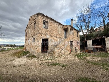 Rustico Contrada Castelnuovo 47, Recanati
