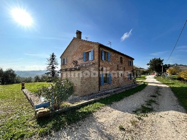Monte San Giusto, Via Sabbionara