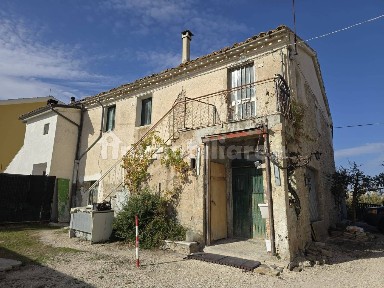 Cingoli, Via San Obrizio, 15