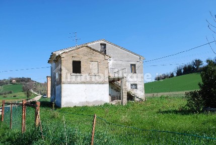 Casale Contrada Piani Rossi, Corridonia