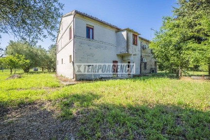 Casa colonica Localita' Piane di Chienti, Montecosaro