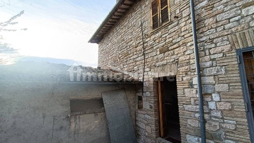 Rustico via San Maroto, Valfornace