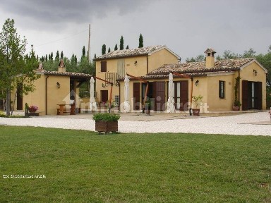 Casa colonica Contrada Montefiore, Recanati