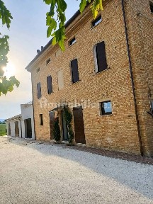 Casale, nuovo, 640 m², Treia