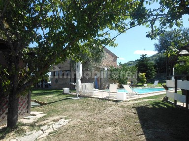 Casale, ottimo stato, 240 m², Recanati