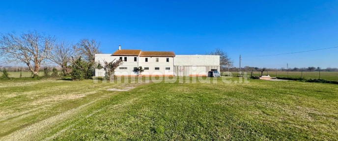 Casa colonica Contrada Ricciola, Recanati