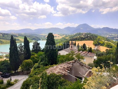Cascina, da ristrutturare, 337 m², Cingoli