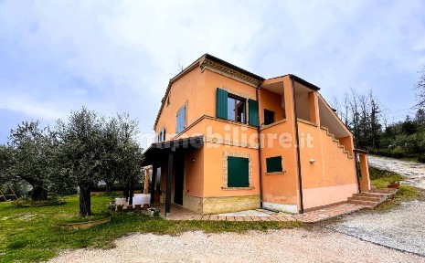 Rustico Contrada Paterno 46, Tolentino