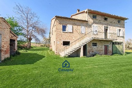 Casa colonica Contrada Bibiano, Treia