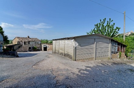 Urbisaglia, Contrada Valleresco