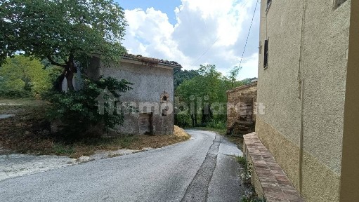 Casale, buono stato, 326 m², Acquosi, Gagliole