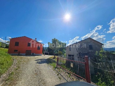 Casale Località Parolito, San Severino Marche