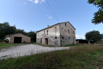 Casale Contrada Piangiano, Treia