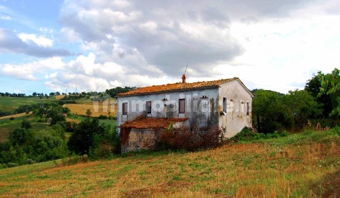 Casale Contrada Contro, Gualdo